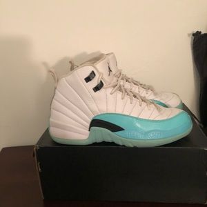 Used air jordan 12 retro GS light Aqua!!